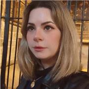 Titulada en Historia del Arte y con experiencia en el sector educativo y museístico imparte clases online.